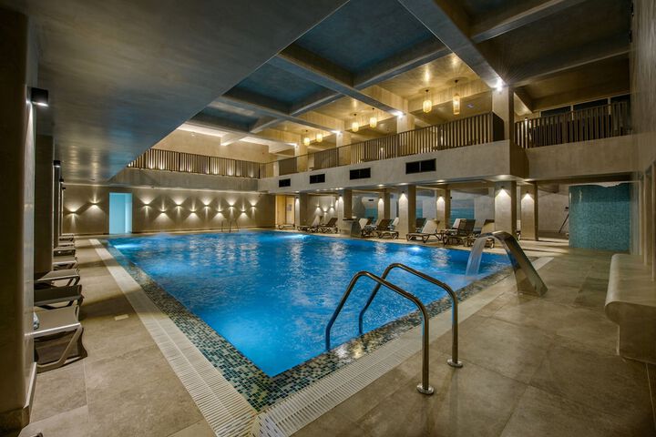 Pool 78 of 102
