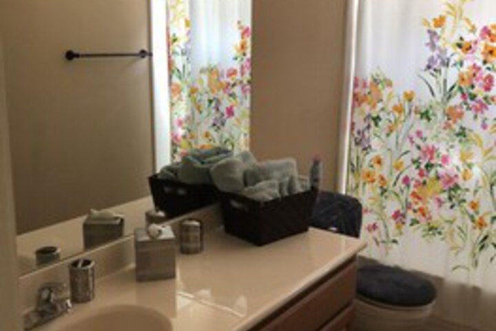 Room 2 of 38