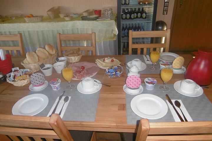 Breakfast/Coffee Service 13 of 20