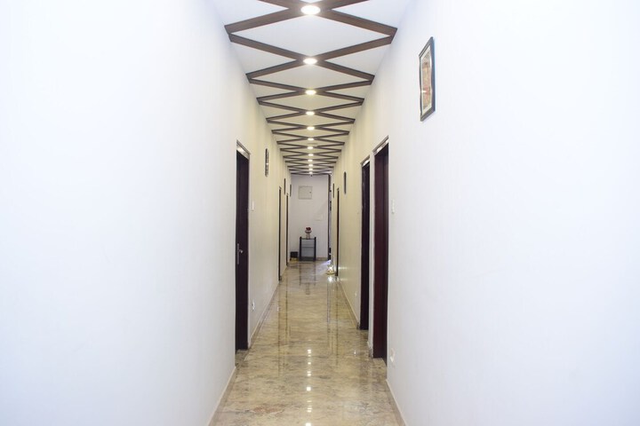 Room 9 of 31
