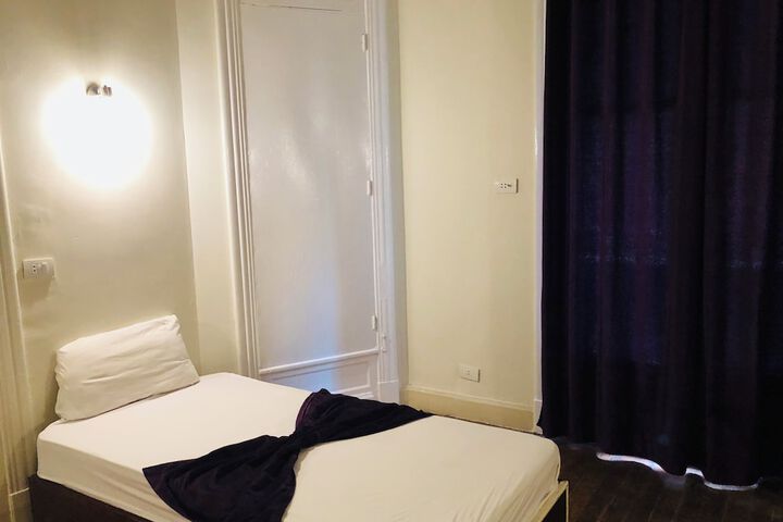 Room 14 of 37