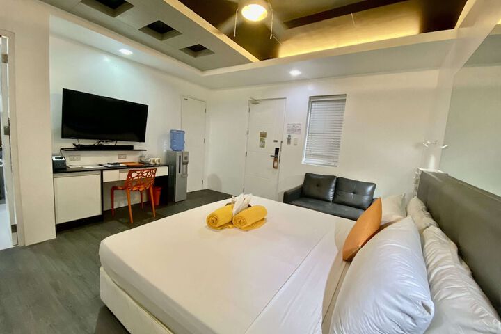 Room 92 of 403