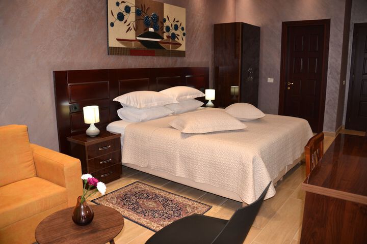 Room 45 of 70