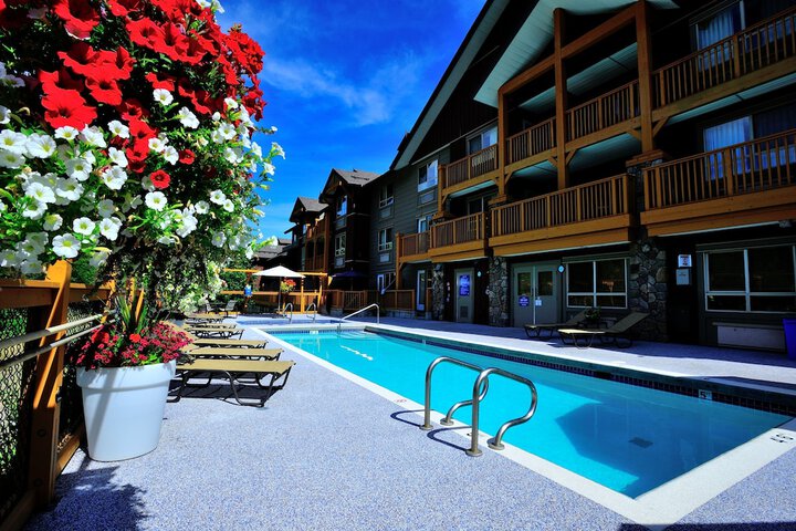 Pool Hotel