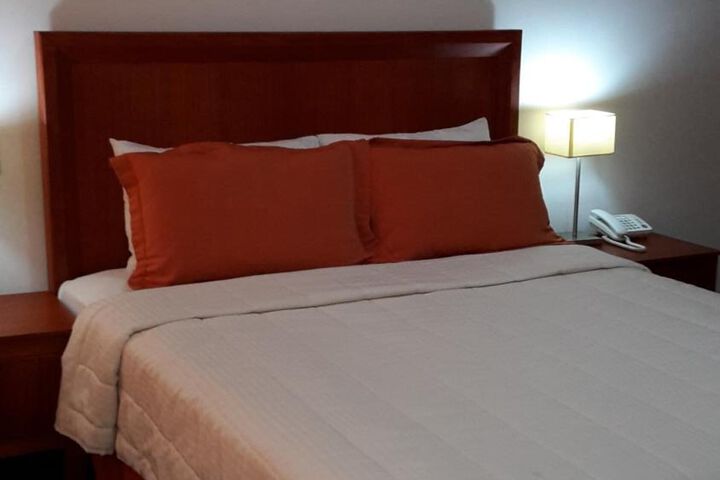 Room 43 of 46
