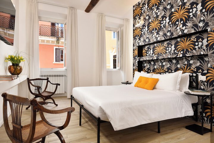 Room 5 of 15