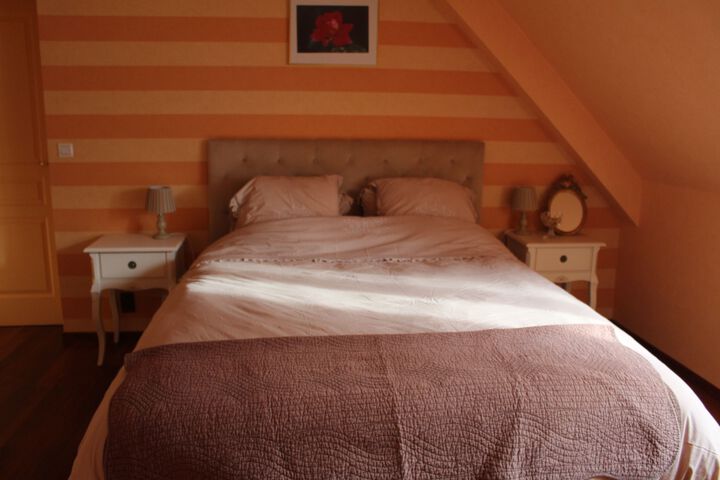 Room 2 of 2
