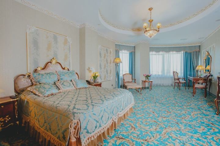Room 28 of 70