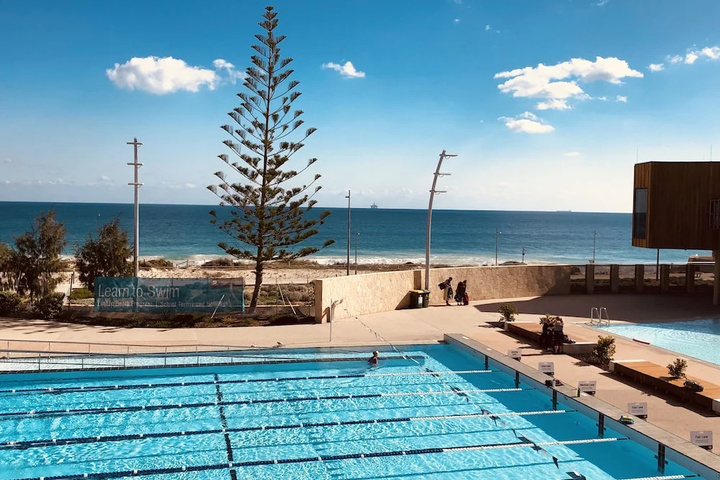 Pool 7 of 16