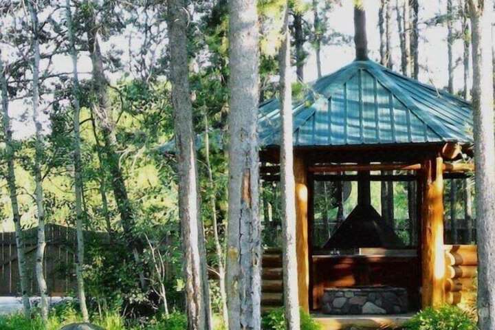 Hotel Exterior 30 of 38