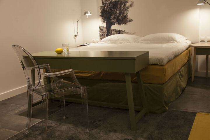 Room 14 of 95