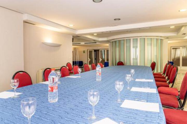 Hotel Abades Manzanil