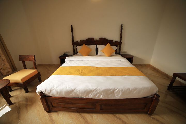 Room 3 of 48