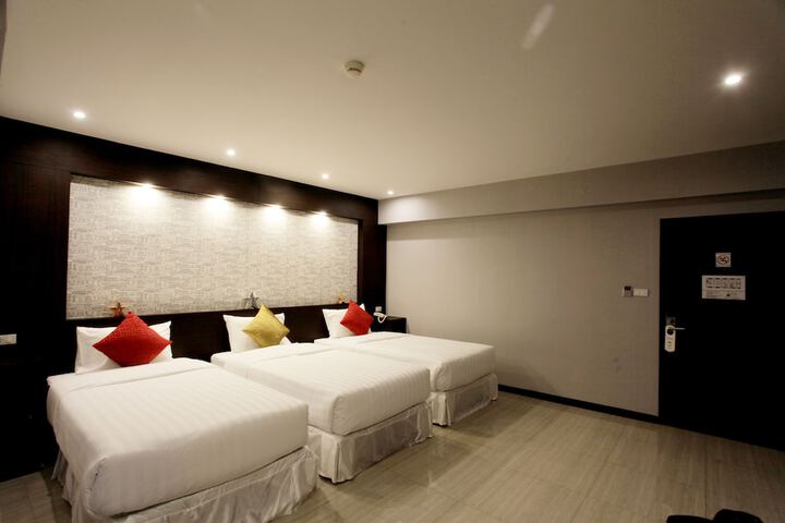 Room 25 of 72