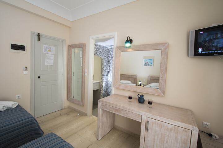 Room 21 of 46