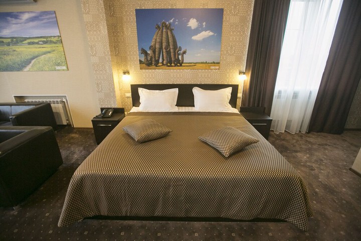 Room 5 of 28