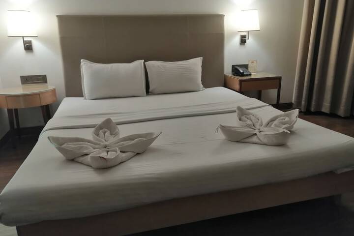 Room 35 of 181
