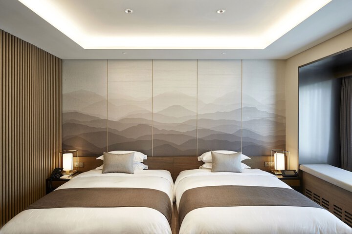 Room 4 of 101