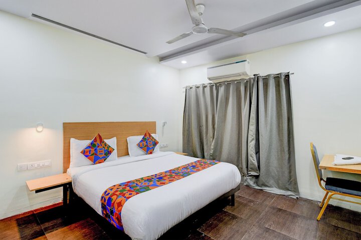 Room 16 of 27