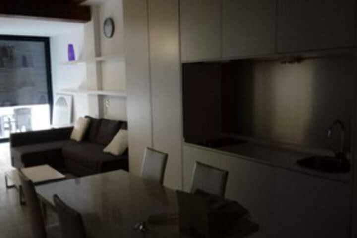 Room 17 of 49