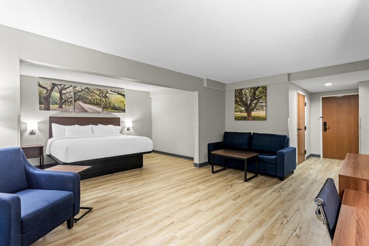 Room 43 of 57