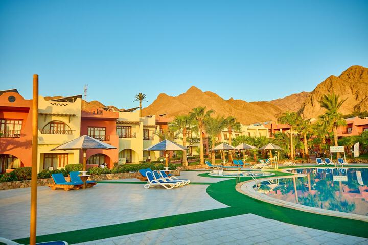 Pool Hotel