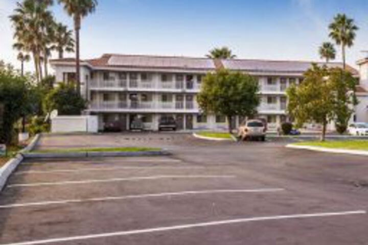 Exterior of MOTEL 6 SUISUN CITY