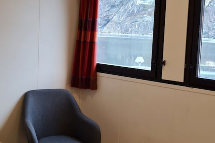 Room 10 of 94