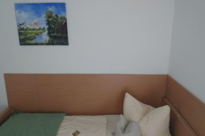 Room 15 of 53