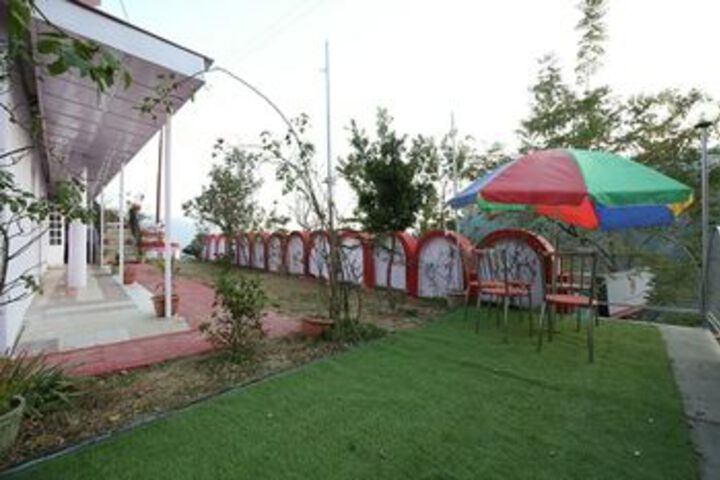 Hotel Exterior 9 of 20