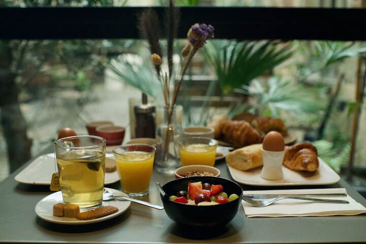 Breakfast/Coffee Service 56 of 61