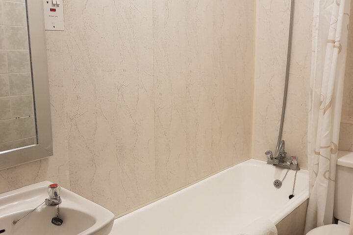 Room 21 of 40