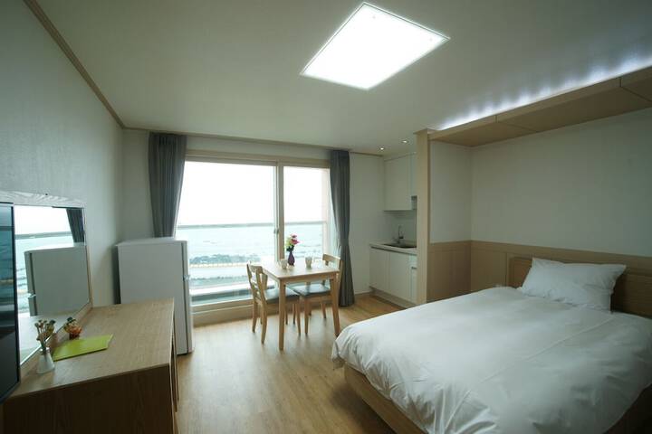 Room 5 of 26