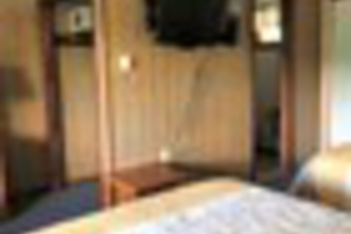 Room 59 of 342