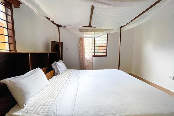 Room 15 of 66