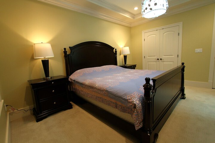 Room 34 of 63