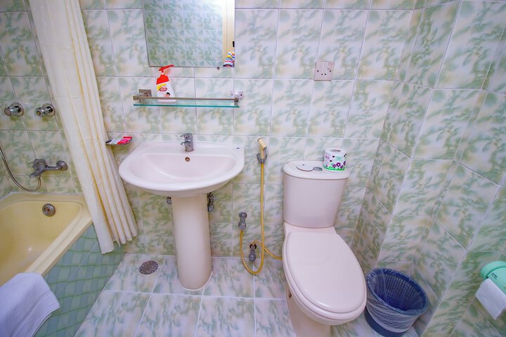 Room 30 of 43