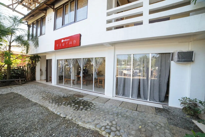 RedDoorz at Sabang Beach Baler