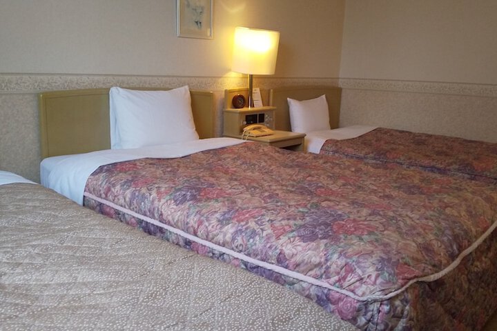 Room 27 of 53