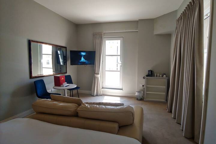 Room 20 of 112