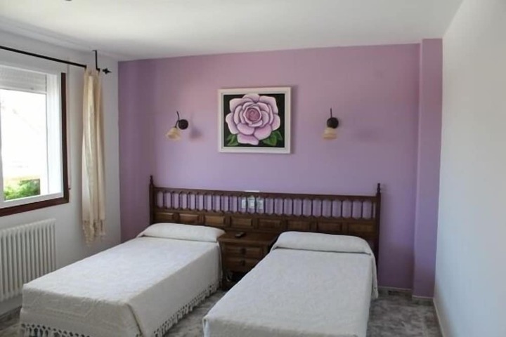 Room 9 of 36