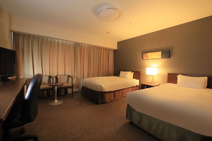 Room 28 of 112