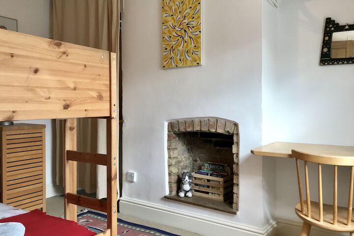 Room 6 of 22