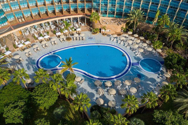 Hotel Pool