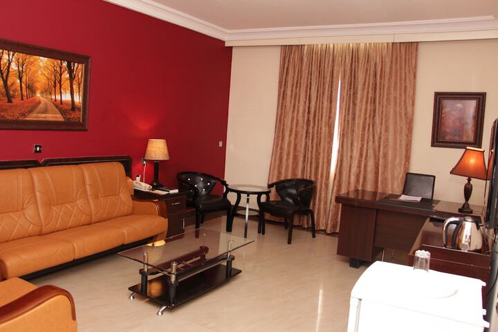 Room 7 of 11