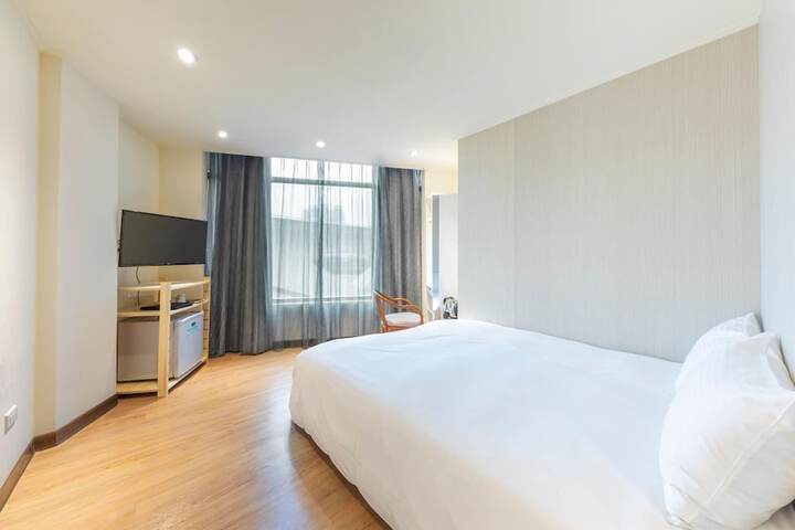 Room 13 of 45