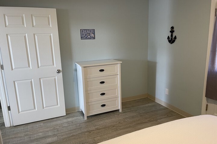 Room 16 of 136