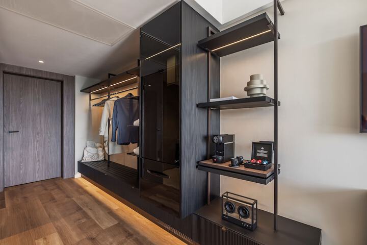 Room 30 of 118