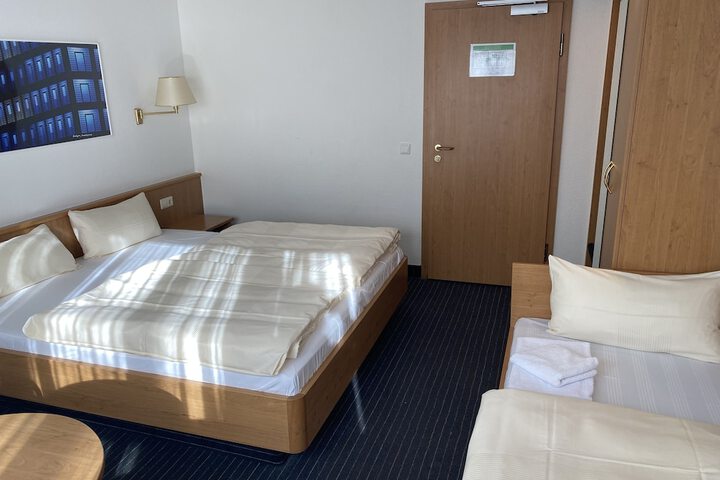 Room 12 of 78