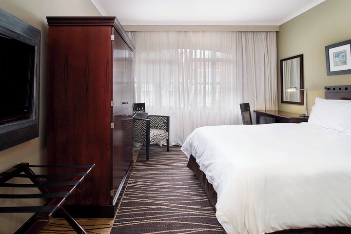 Room 14 of 82